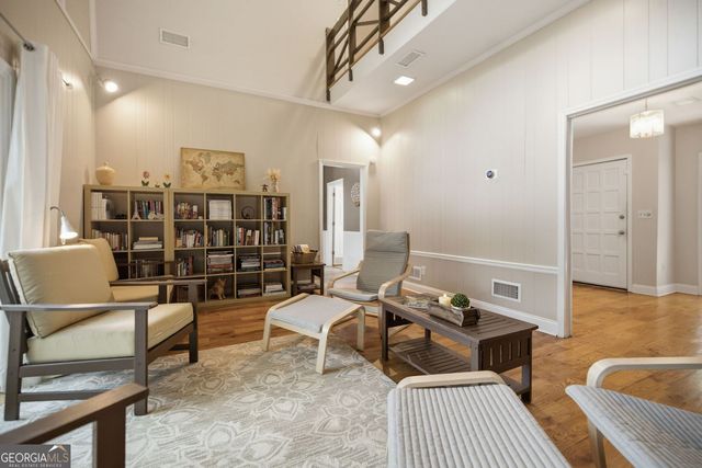4136 Lakeshore Way, Marietta, GA 30067