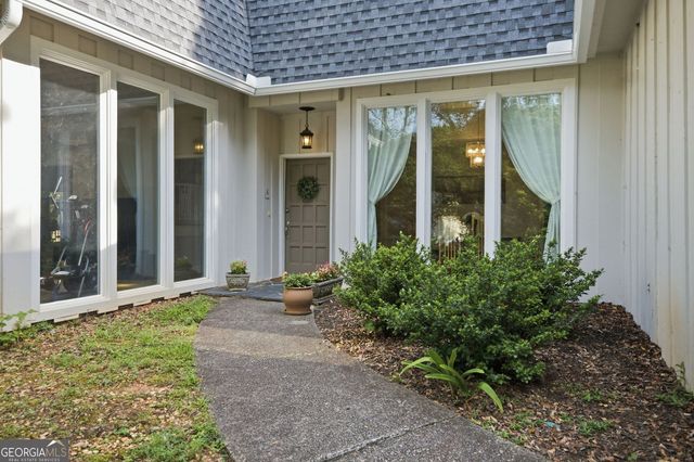4136 Lakeshore Way, Marietta, GA 30067