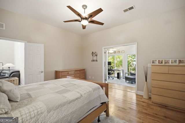 4136 Lakeshore Way, Marietta, GA 30067