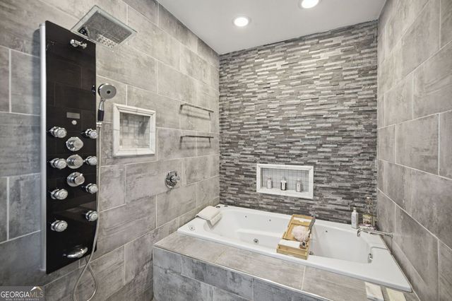 4136 Lakeshore Way, Marietta, GA 30067