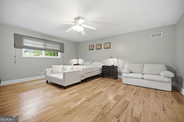 4136 Lakeshore Way, Marietta, GA 30067