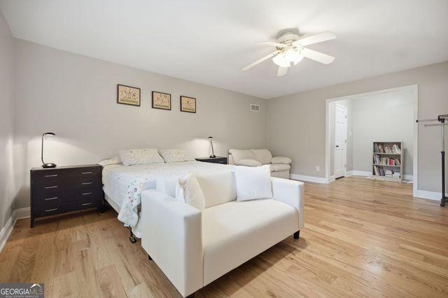 4136 Lakeshore Way, Marietta, GA 30067