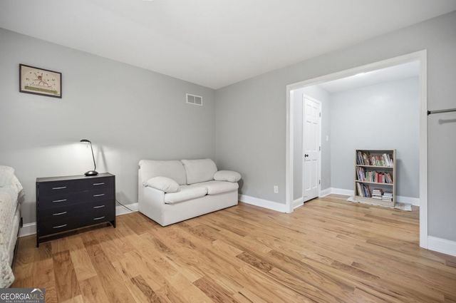 4136 Lakeshore Way, Marietta, GA 30067
