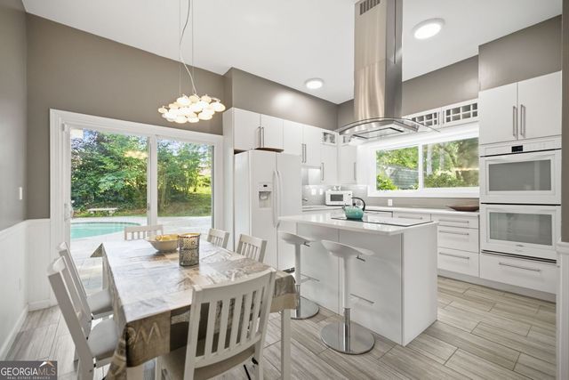 4136 Lakeshore Way, Marietta, GA 30067