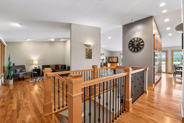 3890 Lone Cedar Lane, Chaska, MN 55318