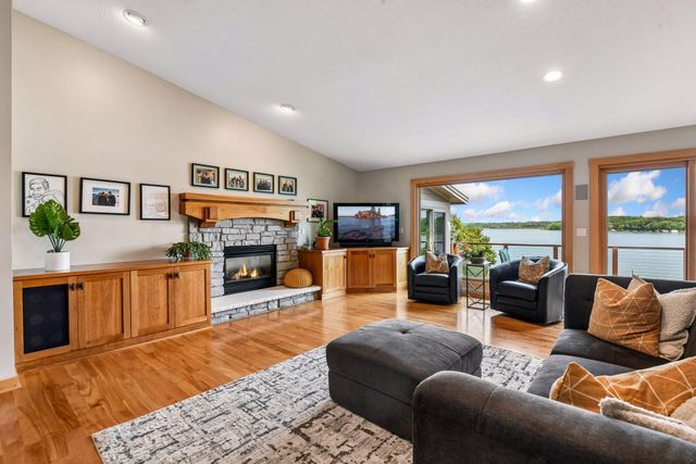 3890 Lone Cedar Lane, Chaska, MN 55318