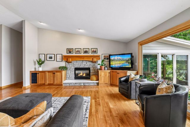 3890 Lone Cedar Lane, Chaska, MN 55318