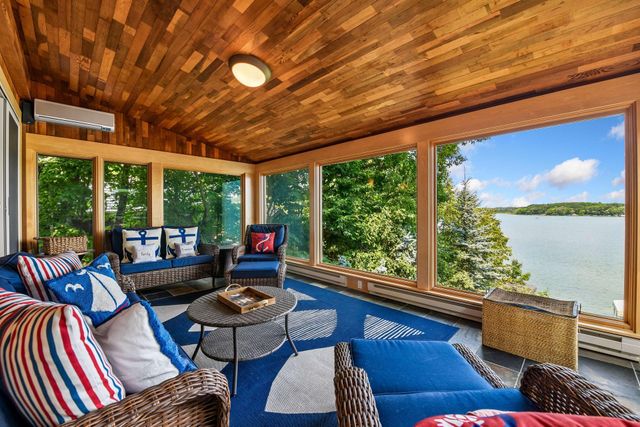 3890 Lone Cedar Lane, Chaska, MN 55318