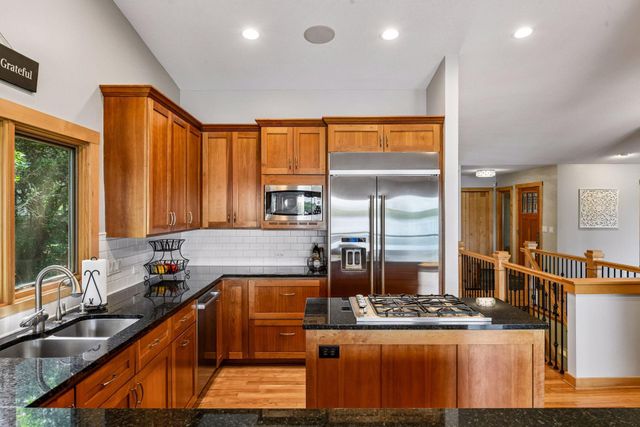 3890 Lone Cedar Lane, Chaska, MN 55318