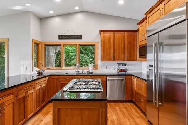 3890 Lone Cedar Lane, Chaska, MN 55318