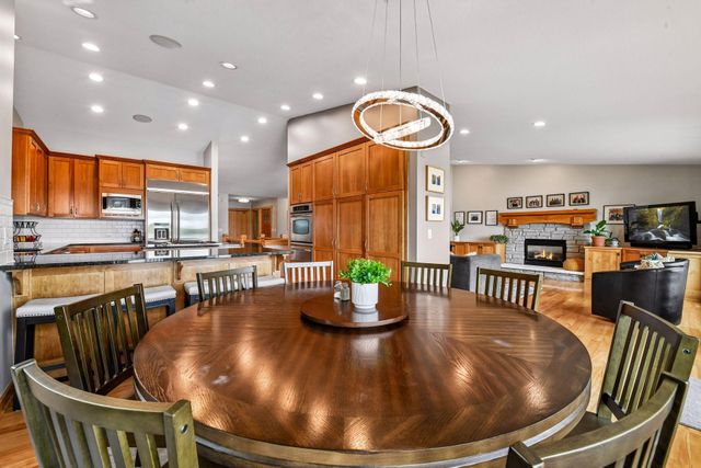 3890 Lone Cedar Lane, Chaska, MN 55318