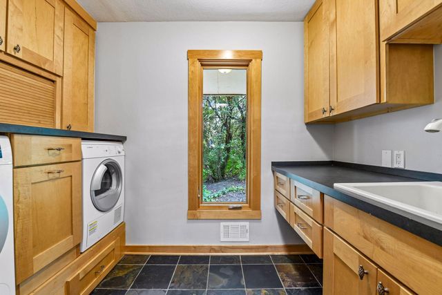 3890 Lone Cedar Lane, Chaska, MN 55318