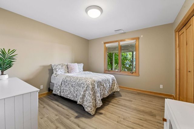3890 Lone Cedar Lane, Chaska, MN 55318