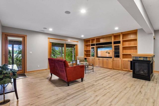 3890 Lone Cedar Lane, Chaska, MN 55318