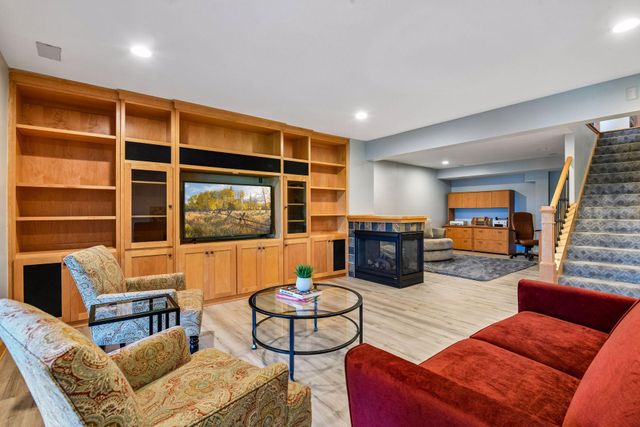 3890 Lone Cedar Lane, Chaska, MN 55318