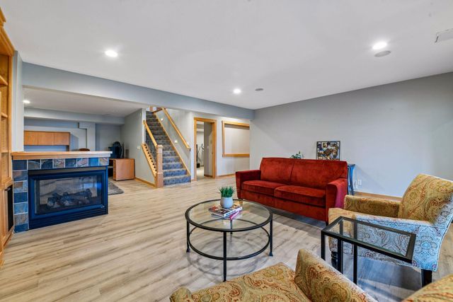 3890 Lone Cedar Lane, Chaska, MN 55318