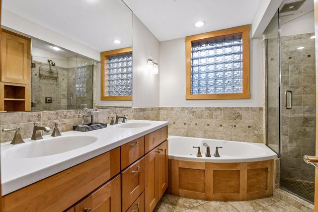 3890 Lone Cedar Lane, Chaska, MN 55318