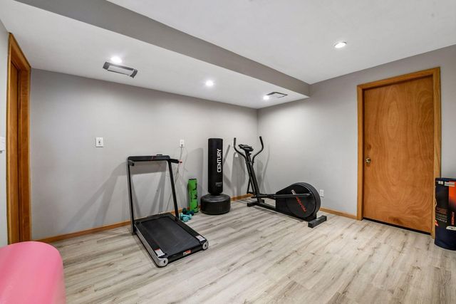 3890 Lone Cedar Lane, Chaska, MN 55318