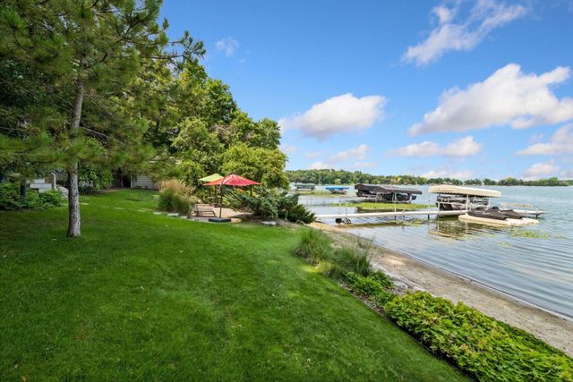 3890 Lone Cedar Lane, Chaska, MN 55318
