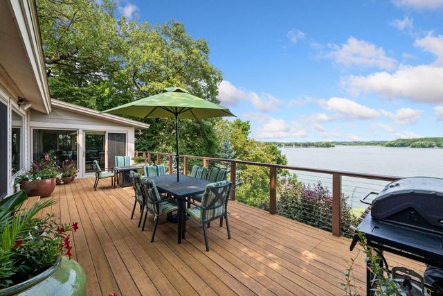 3890 Lone Cedar Lane, Chaska, MN 55318