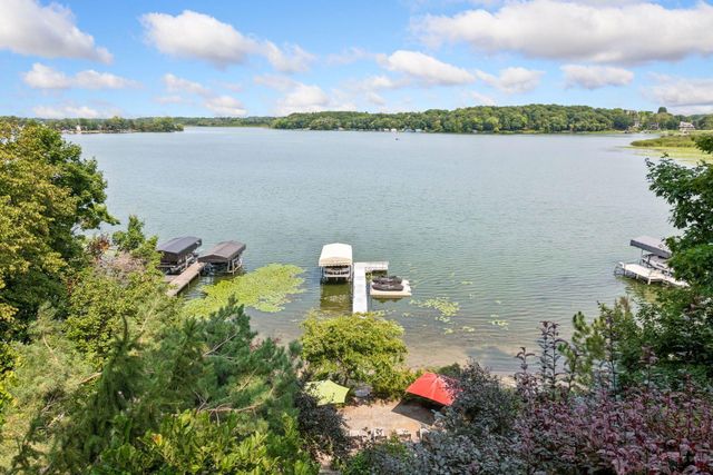 3890 Lone Cedar Lane, Chaska, MN 55318