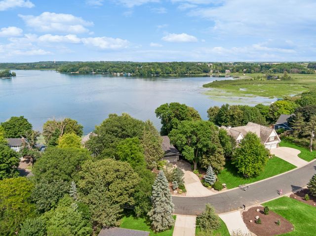 3890 Lone Cedar Lane, Chaska, MN 55318
