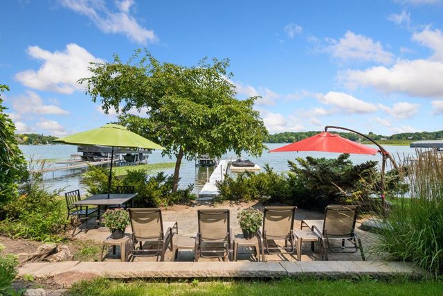 3890 Lone Cedar Lane, Chaska, MN 55318