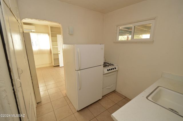 4849 E 2nd Street, Tucson, AZ 85711