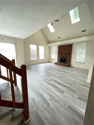 102 Tui PL, Yorktown, VA 23693