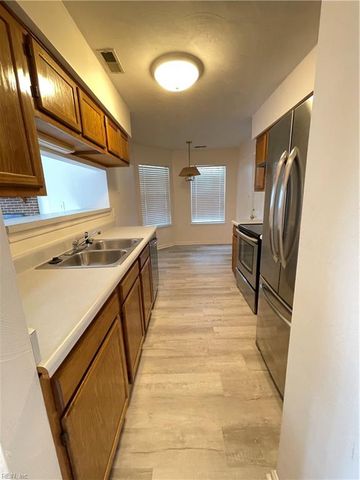 102 Tui PL, Yorktown, VA 23693