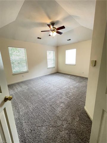 102 Tui PL, Yorktown, VA 23693