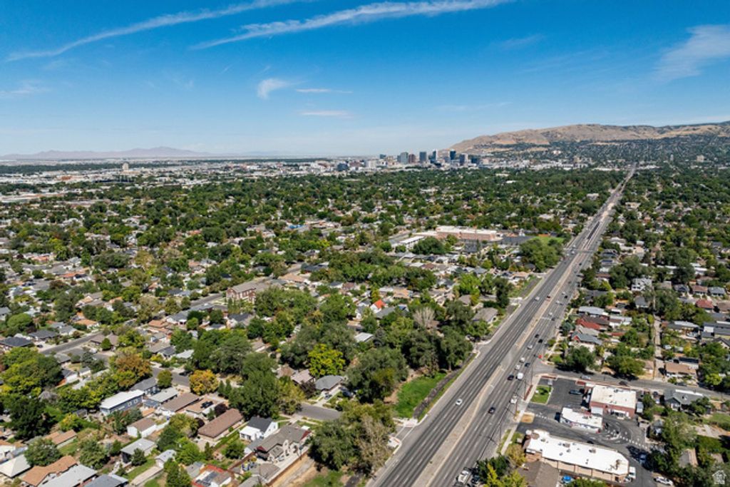 666 E DOWNINGTON AVE, Salt Lake City, UT 84105 — photo 2