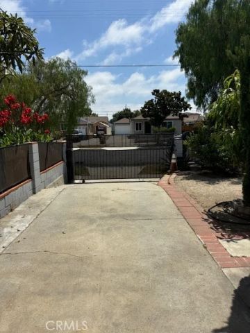 1107 King, Wilmington, CA 90744