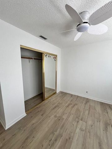 8331 SW 39th Court, Davie, FL 33328