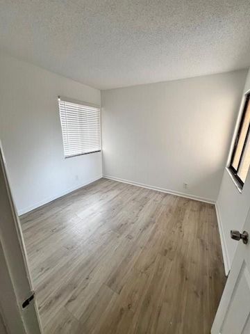 8331 SW 39th Court, Davie, FL 33328