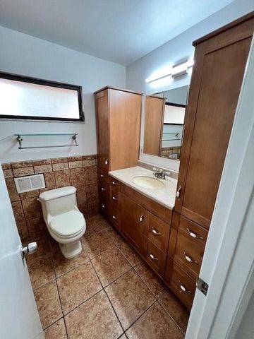 8331 SW 39th Court, Davie, FL 33328