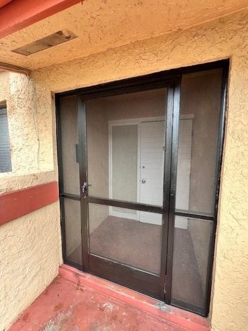 8331 SW 39th Court, Davie, FL 33328