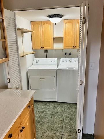 8331 SW 39th Court, Davie, FL 33328