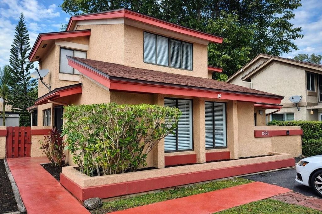 8331 SW 39th Court, Davie, FL 33328