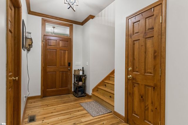14 Woodbine Drive, Cleveland, SC 29635