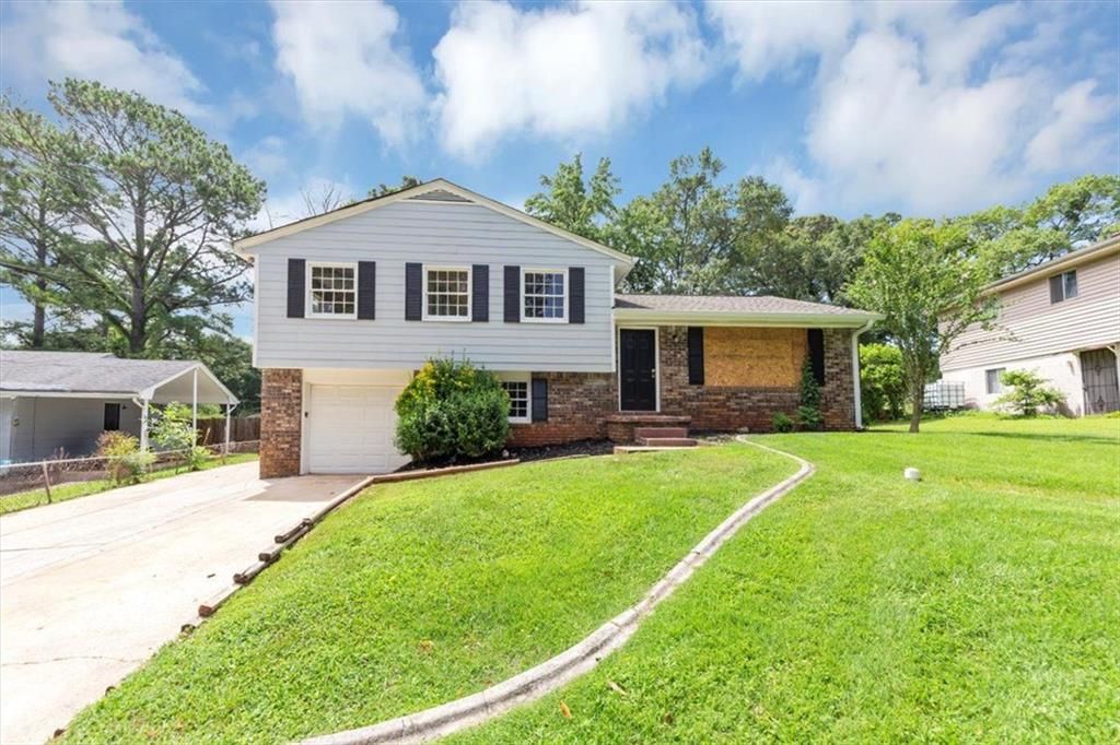 2767 KATHIE Lane, Ellenwood, GA 30294