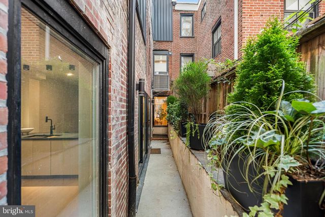 1923 MANNING ST, Philadelphia, PA 19103