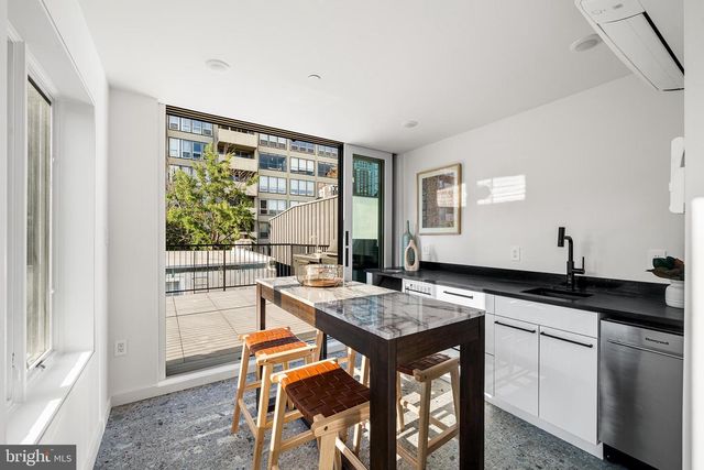1923 MANNING ST, Philadelphia, PA 19103