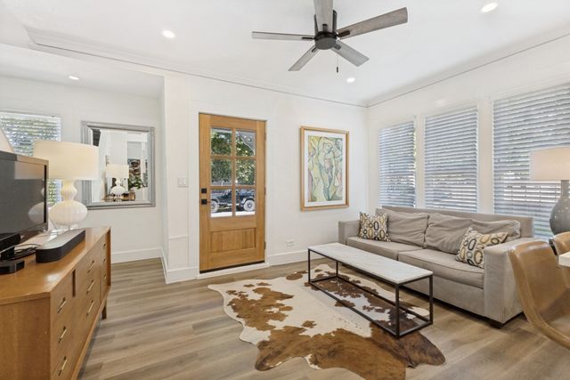 609 N Fulton Street, Dallas, TX 75214