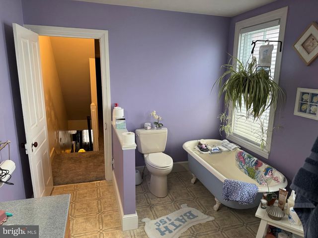 908 W COLLEGE AVE, York, PA 17401