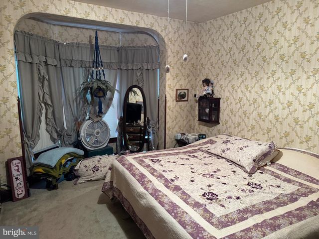 908 W COLLEGE AVE, York, PA 17401