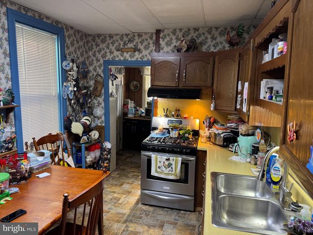 908 W COLLEGE AVE, York, PA 17401