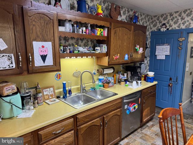 908 W COLLEGE AVE, York, PA 17401