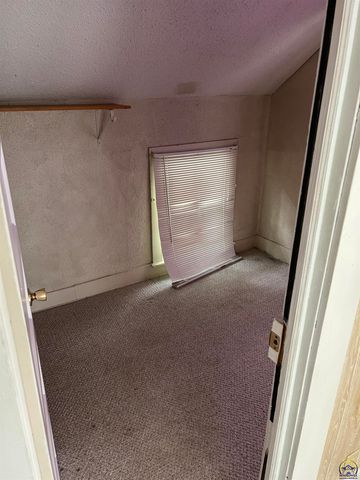 803 Neosho St, Emporia, KS 66801