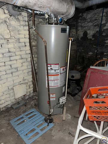 803 Neosho St, Emporia, KS 66801